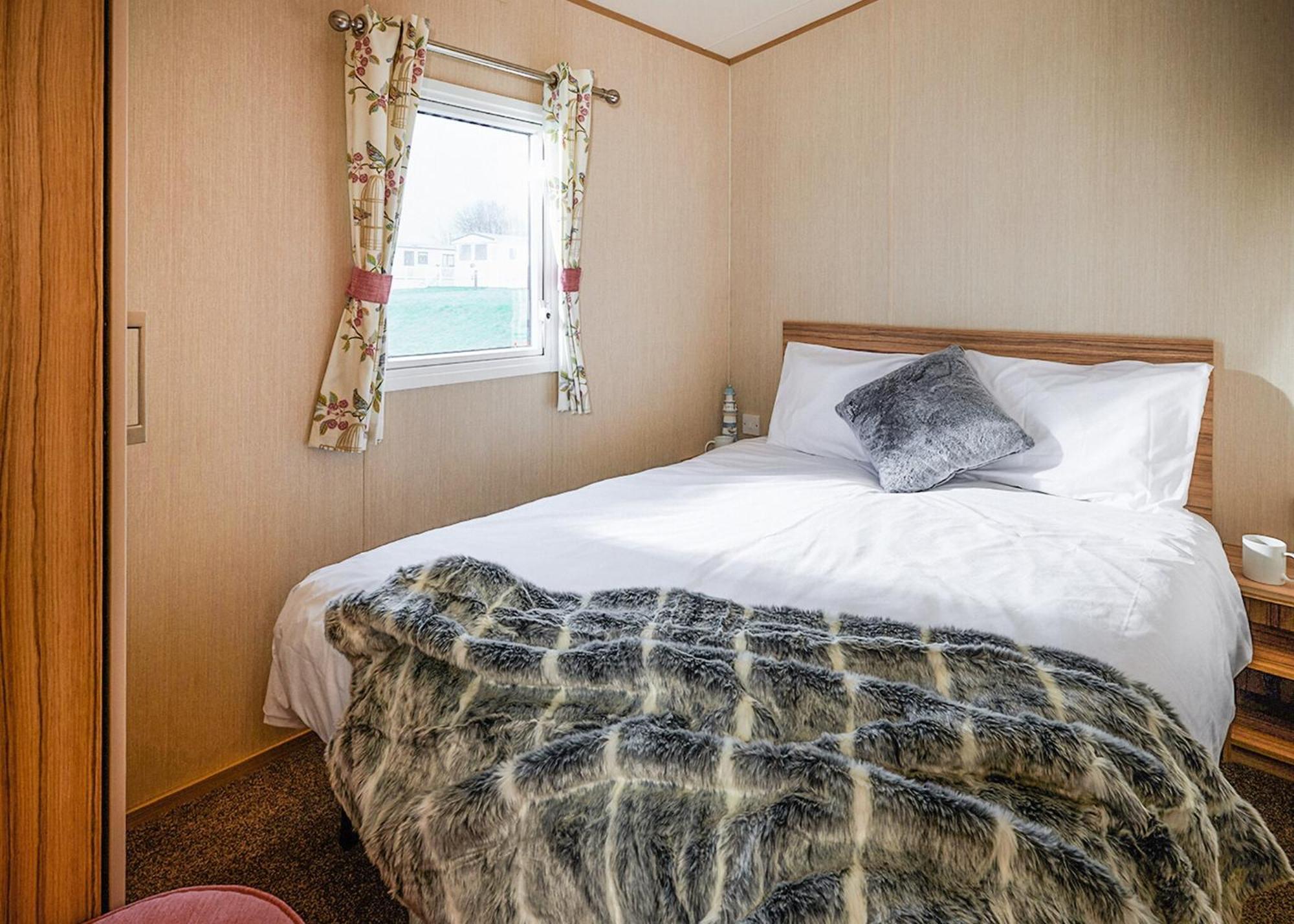 Meadow Lakes Holiday Park เซนต์ออสเทลล์ ห้อง รูปภาพ