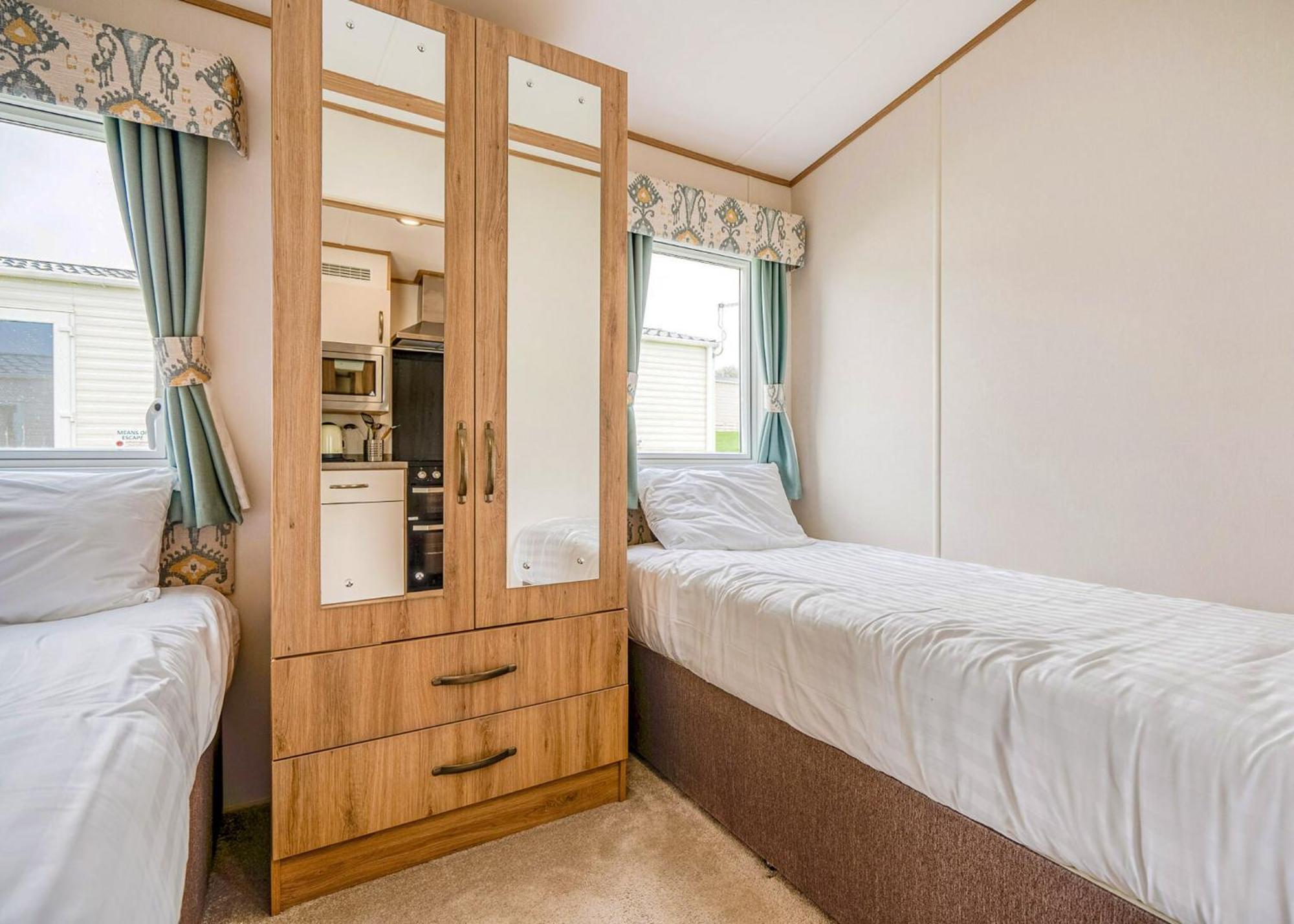 Meadow Lakes Holiday Park เซนต์ออสเทลล์ ห้อง รูปภาพ