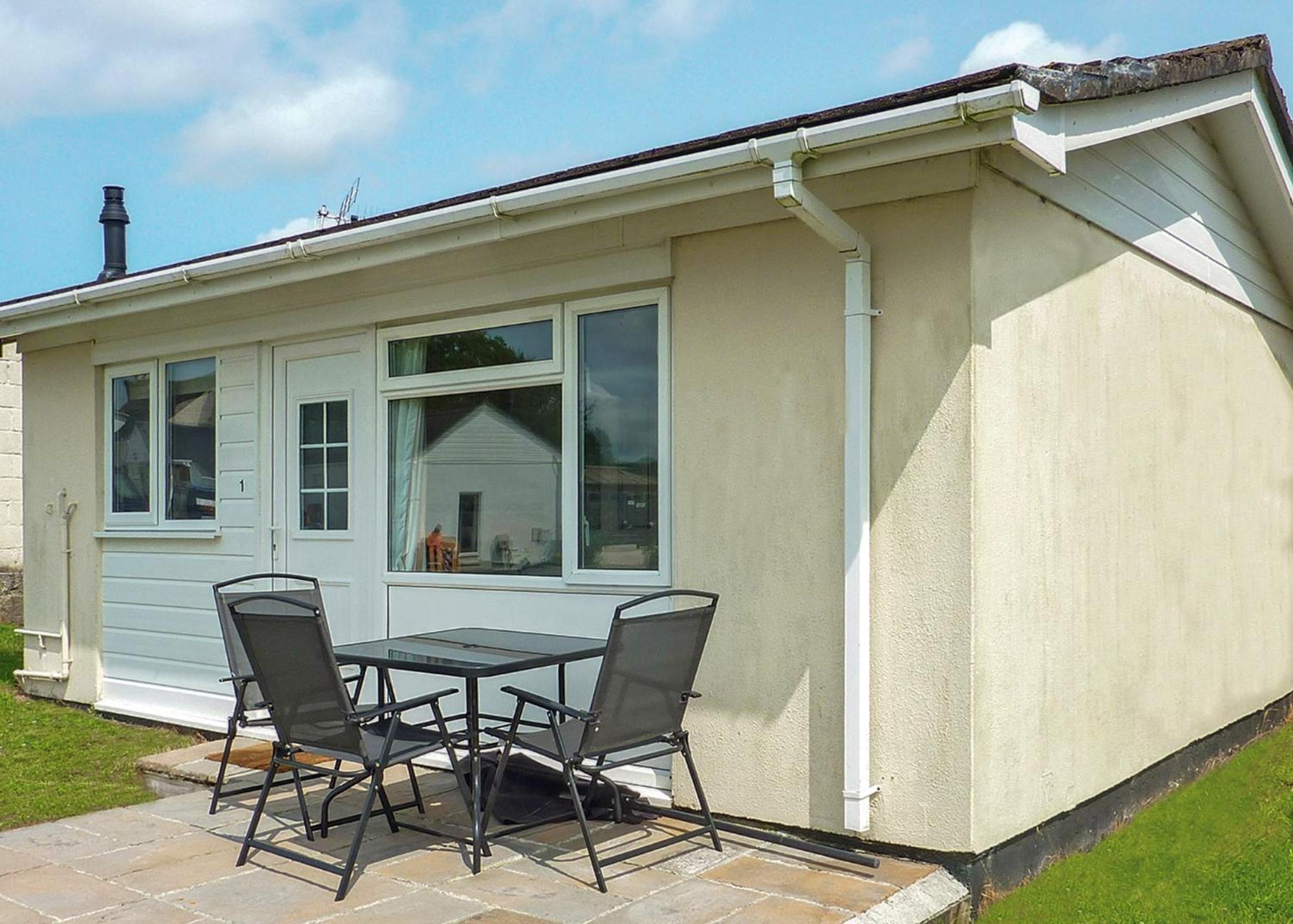 Meadow Lakes Holiday Park เซนต์ออสเทลล์ ภายนอก รูปภาพ