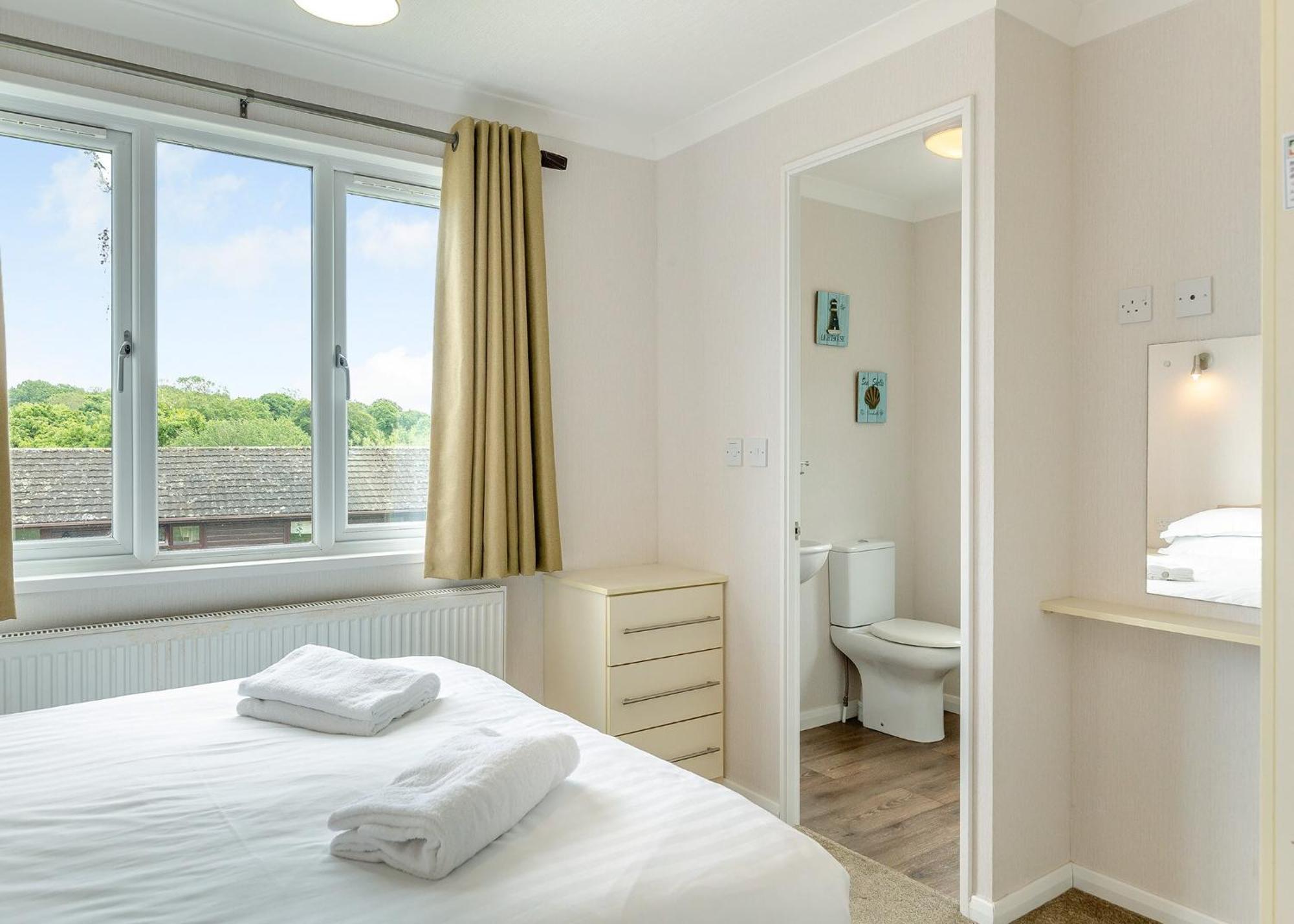 Meadow Lakes Holiday Park เซนต์ออสเทลล์ ภายนอก รูปภาพ